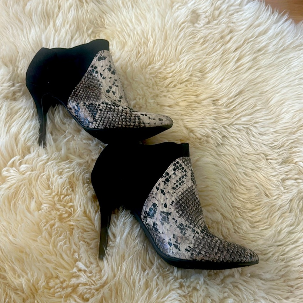Chic & Comfortable Snakeskin Stiletto Bootie